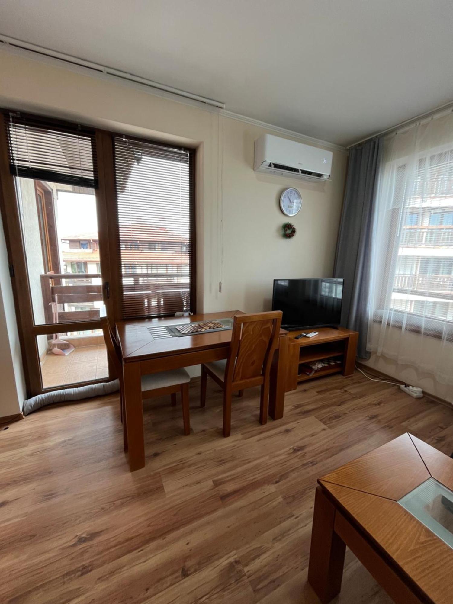 Ski Zone At Gondola, Warm And Cosy, Wifi, Ac, Netflix, Perfect One Bedroom Appartment, Beautiful View 班斯科 外观 照片